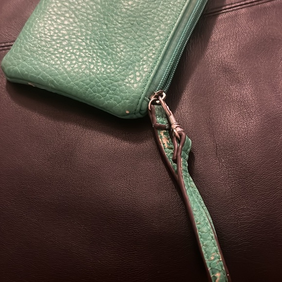 Green Pouch Wristlet - Picture 3 of 6